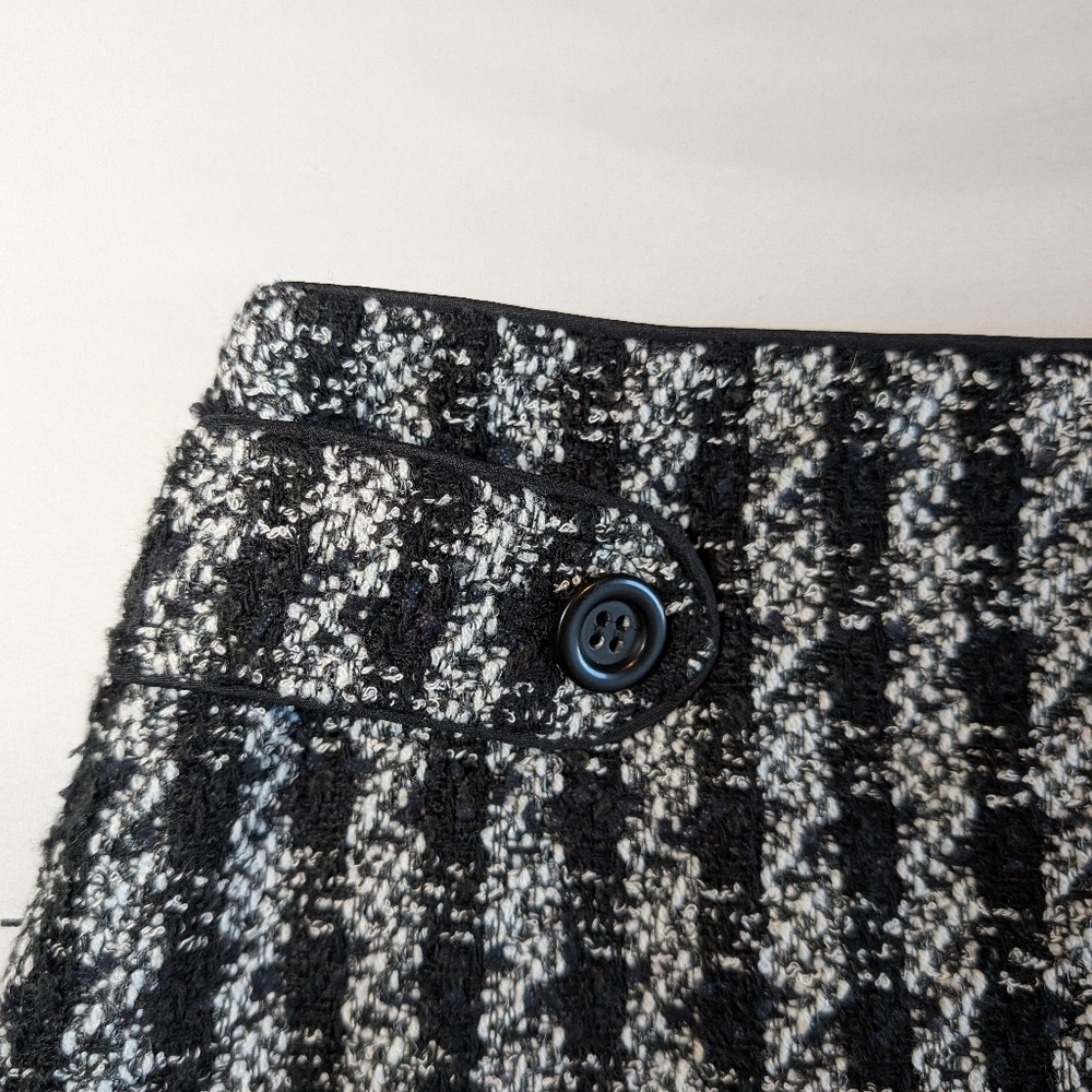 Ann Taylor Black & White Textured Tweed Skirt Size 8 - Picture 3 of 7